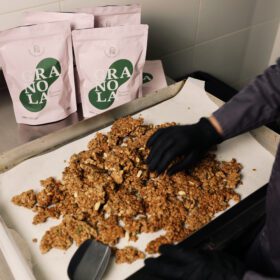 Granola Peanut Butter
